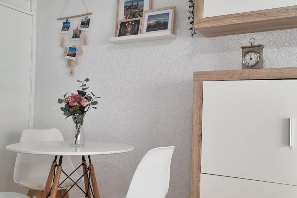 Piso Puerta Del Angel Apartment Jaen Ngoại thất bức ảnh